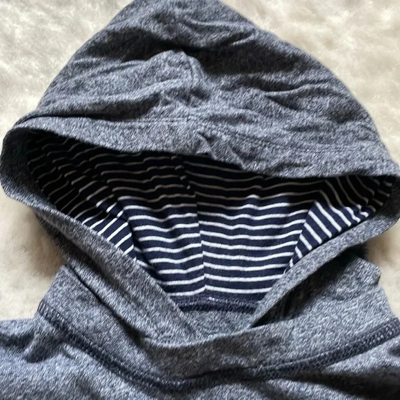 Children’s  Place Hoodie - Picture 3 of 6